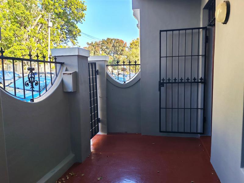 2 Bedroom Property for Sale in Woodstock Upper Western Cape